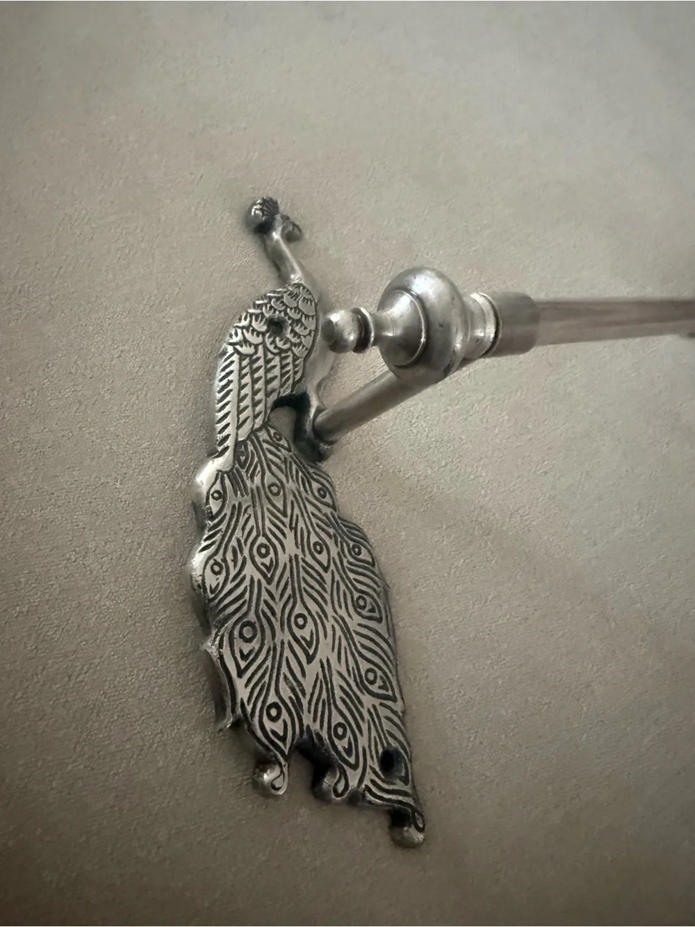 Decorative Silver Metal Wall Hook with Ornate Feather Design